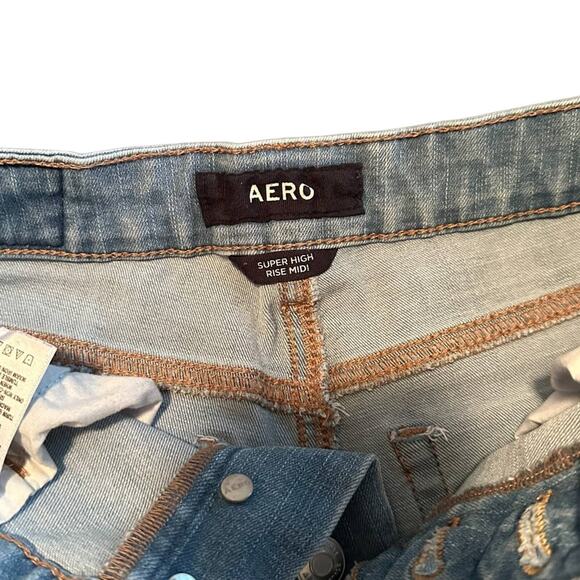 AEROPOSTALE RIPPED/ DISTRESSED SHORTS size 2 - Picture 2 of 7